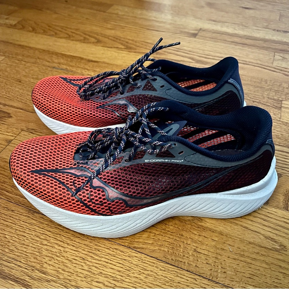 Saucony - Men's Endorphin Pro 3 Running Vizipro Carbon Shoes - Size 11.5 $225